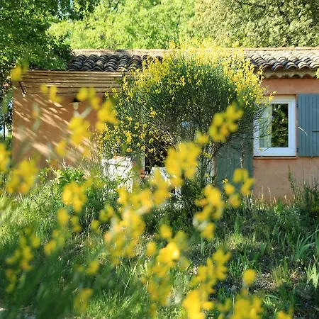 La Colline Des Ocres Village De 3 Etoiles Apt