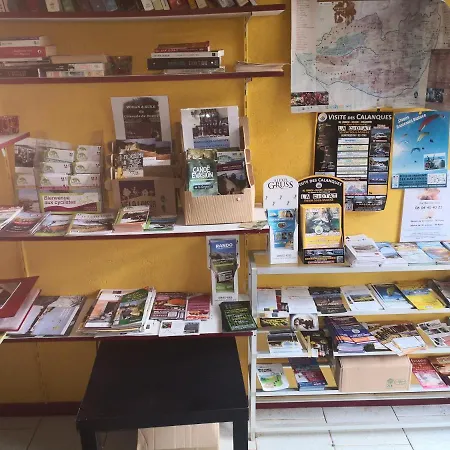 La Colline Des Ocres Village De 3 Etoiles 3*