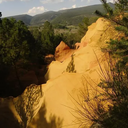 La Colline Des Ocres Village De 3 Etoiles Ferienpark Apt