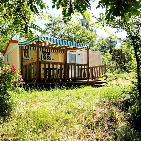 La Colline Des Ocres Village De 3 Etoiles 3* Apt